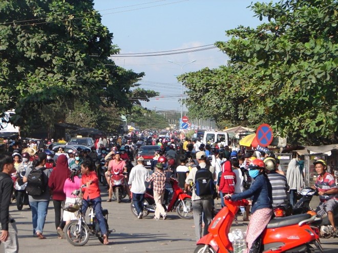 Cảnh sát tập trung lượng bảo vệ du khách