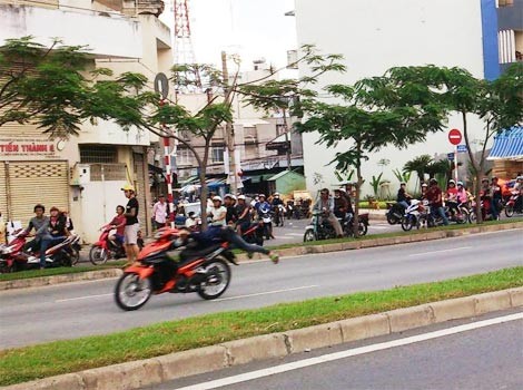 Tin Tuc Tong Hop Quái xế gây náo loạn đại lộ Võ Văn Kiệt