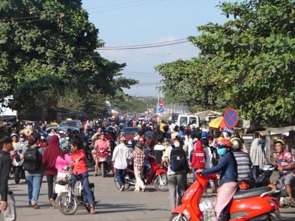 Cảnh sát tập trung lượng bảo vệ du khách
